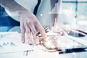 迈威尔科技Q2营收高增，AI算力需求持续爆发